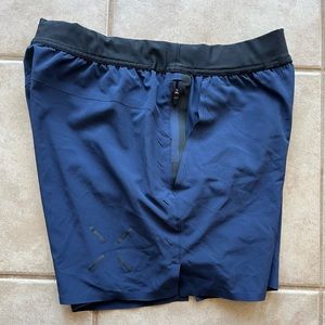 TEN THOUSAND interval short